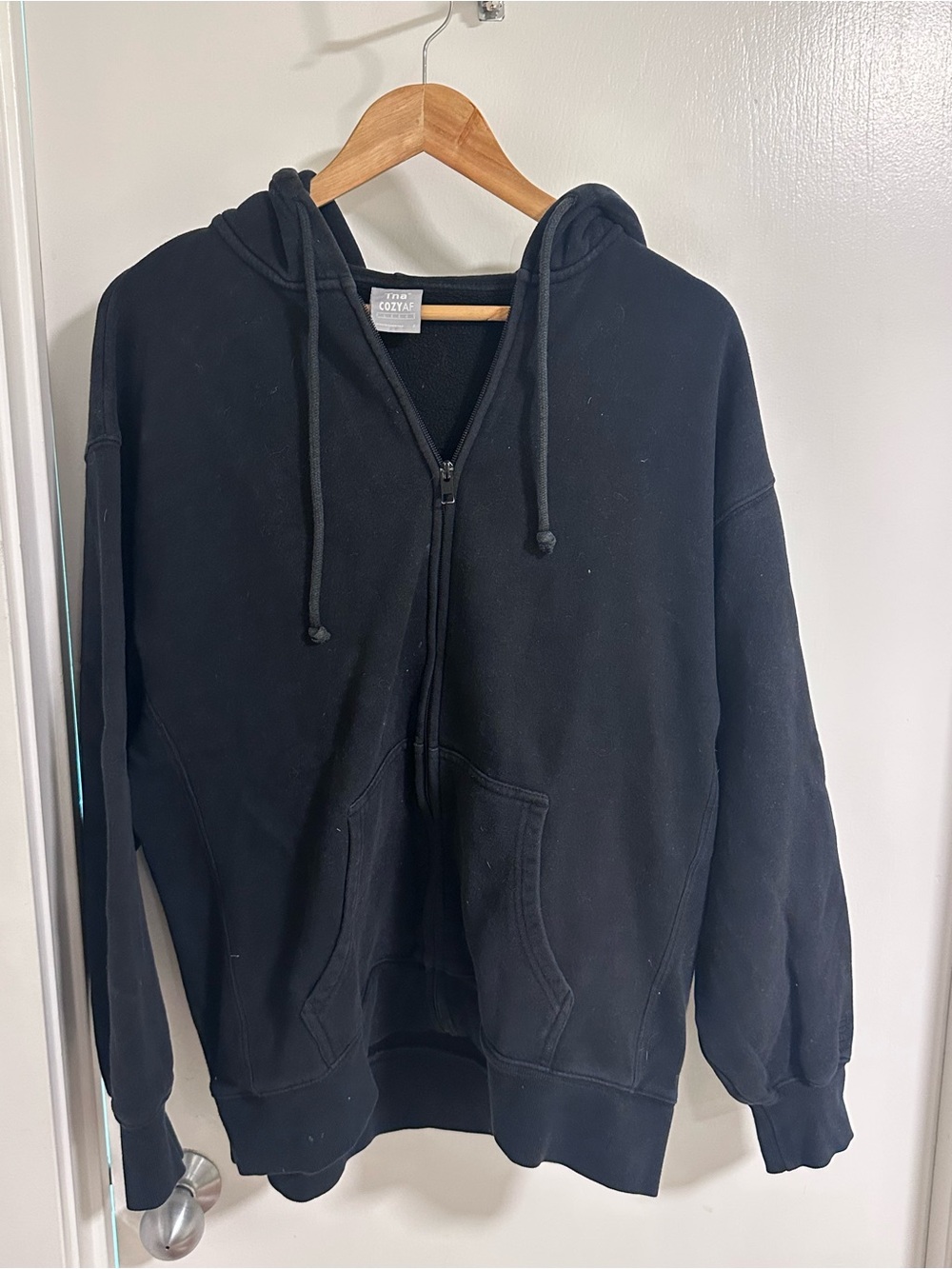 Black Zip-Up Hoodie Sweater - aritzia perfect zip
